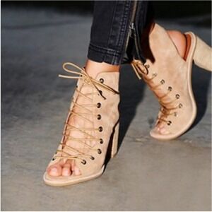 Jeffrey Campbell x Free People Lace Up Peep Toe Heel Booties Tan Suede Size‎ 8.5